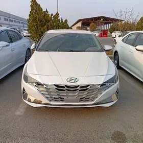 Hyundai Elantra 2022