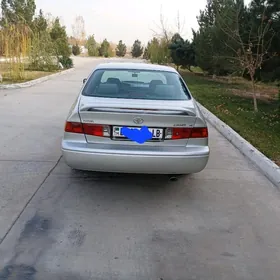 Toyota Camry 2001