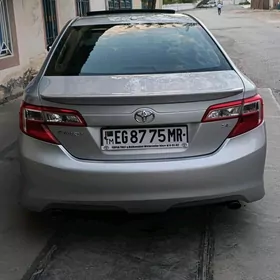 Toyota Camry 2012