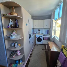 ️СРОЧНО️4 мкр 2 ком 2 этаж ️️