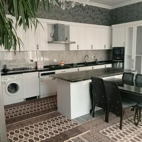 Дом Ереванская на Варшавской