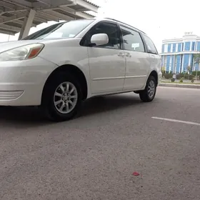 Toyota Sienna 2004