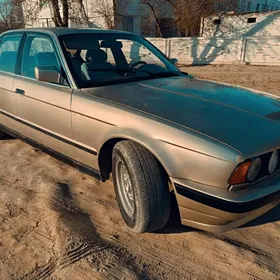 BMW 525 1990