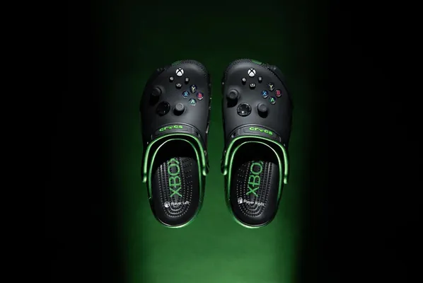Xbox на ногах: Microsoft выпустила кроксы в стиле игровой приставки