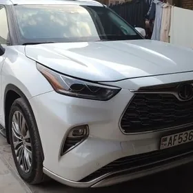 Toyota Highlander 2022