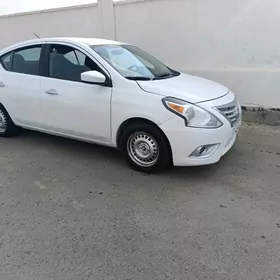 Nissan Versa 2016