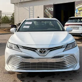 Toyota Camry 2020