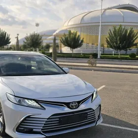 Toyota Camry 2019