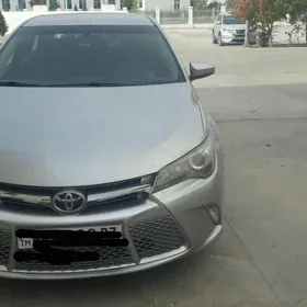 Toyota Camry 2015
