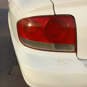 Fara yzky hundai sonata 2001