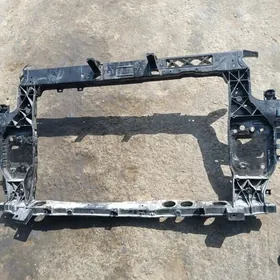 Kia Sorento podkapot telewizor