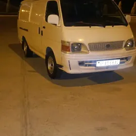 Toyota Hiace 2004