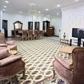 JAY EREWAN  200 m2 Gyssag