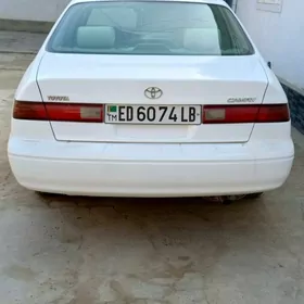 Toyota Camry 1999