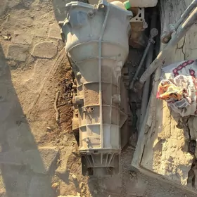 БМВ каробка