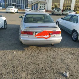 Toyota Camry 1999