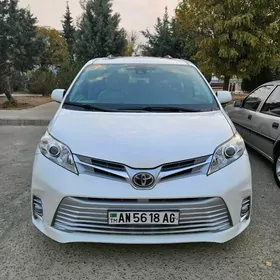 Toyota Sienna 2018