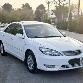 Toyota Camry 2004