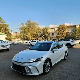 Toyota Camry 2024