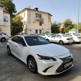Lexus ES 350 2019