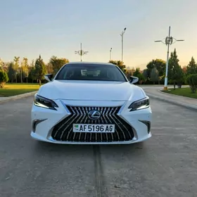 Lexus ES 350 2019