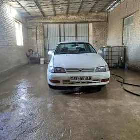 Toyota Corona 1995