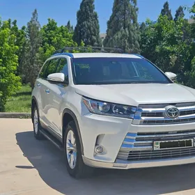 Toyota Highlander 2019