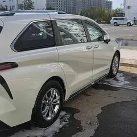 Toyota Sienna 2021