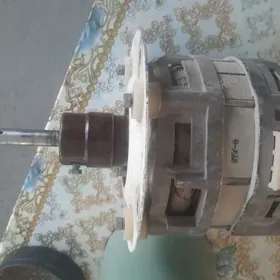 Электродвигатель.220вольт.нов.