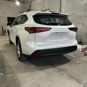 Toyota Highlander 2022