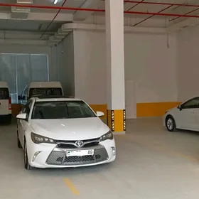 Toyota Camry 2016