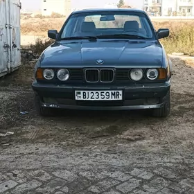 BMW 520 1990