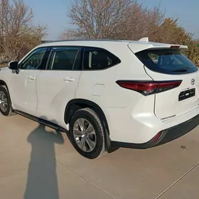 Toyota Highlander 2022
