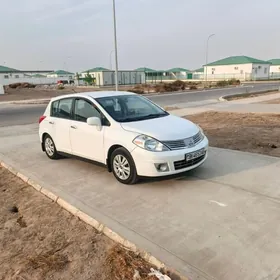 Nissan Versa 2011