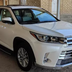 Toyota Highlander 2019