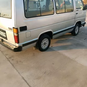 Toyota Hiace 1987