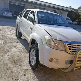 Toyota Hilux 2013