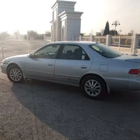 Toyota Camry 2001
