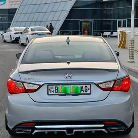 Hyundai Sonata 2010