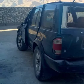 Nissan Pathfinder 1997
