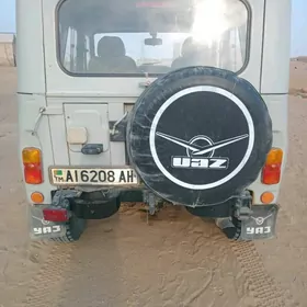 UAZ 469 2005