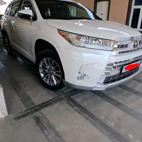 Toyota Highlander 2018