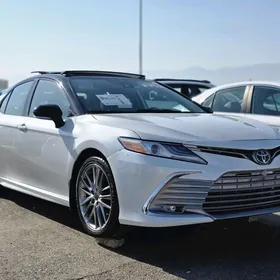 Toyota Camry 2022