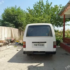 Nissan Urvan 1994