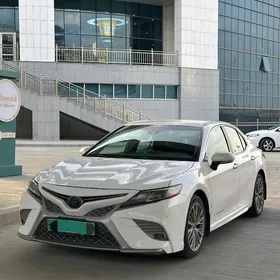 Toyota Camry 2018