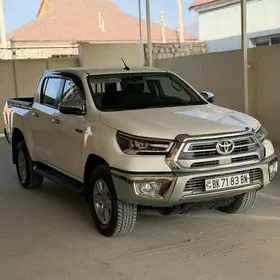 Toyota Hilux 2025