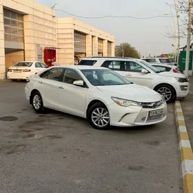 Toyota Camry 2015