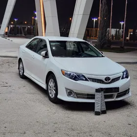Toyota Camry 2012