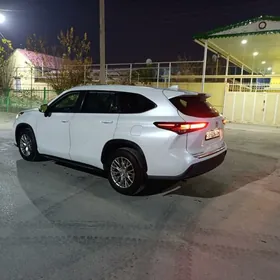 Toyota Highlander 2024