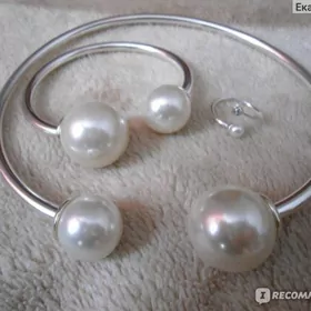 Красивый комплект Avon 🥰